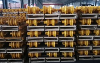 Shantui SD16/D60/D65 track roller 16Y-40-10000