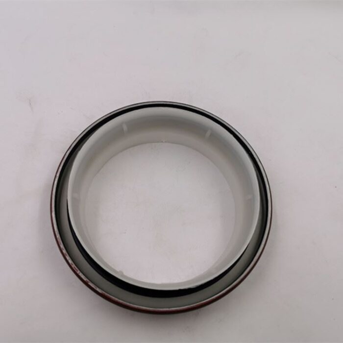 Cummins 6CT Engine Retentor 3921927 (1)-a